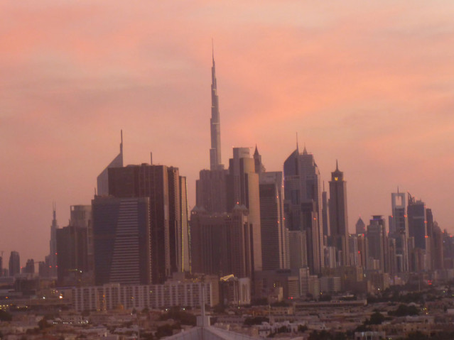 Dubai Skyline Abend