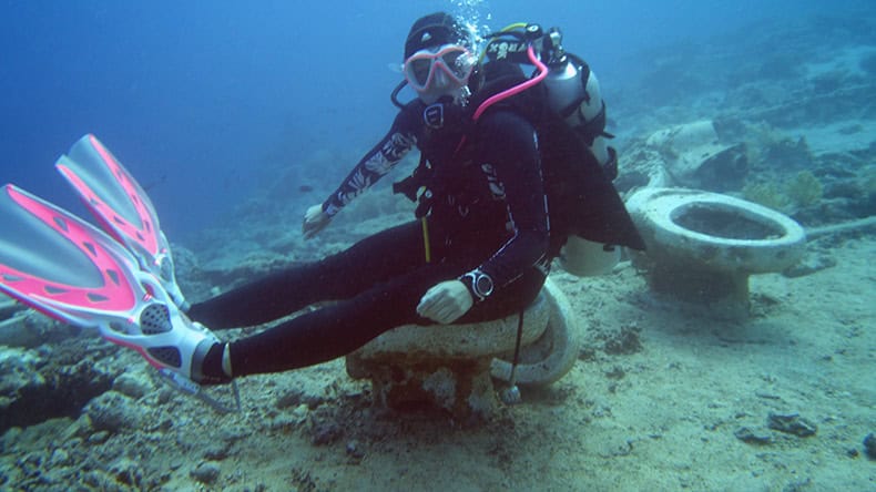 Tauchen in Ägypten: Toilettenschüsseln im Yolanda Reef