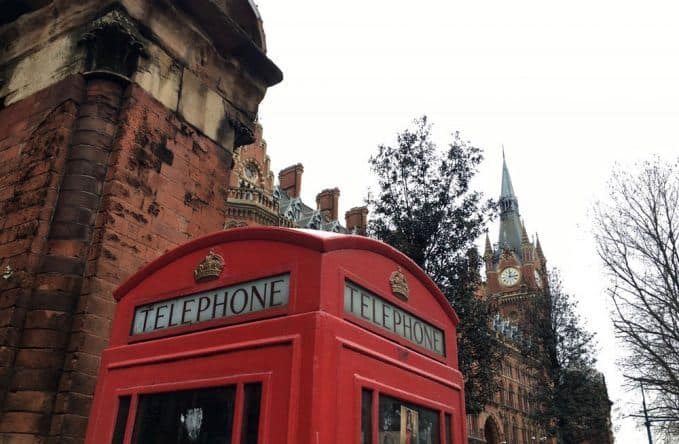 Typische Telefonzelle in London