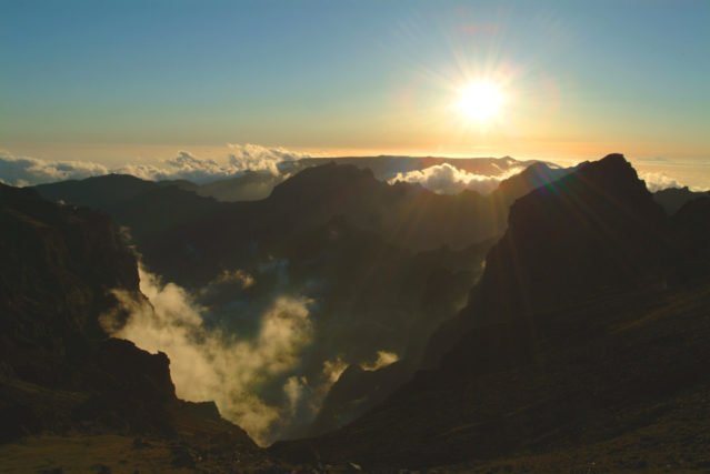 Spektakuläre Aussicht vom höchsten Berg Madeiras, dem Pico Ruivo
