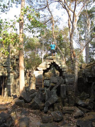 Klettern + entdecken ist in den meisten Tempeln Angkors noch erlaubt
