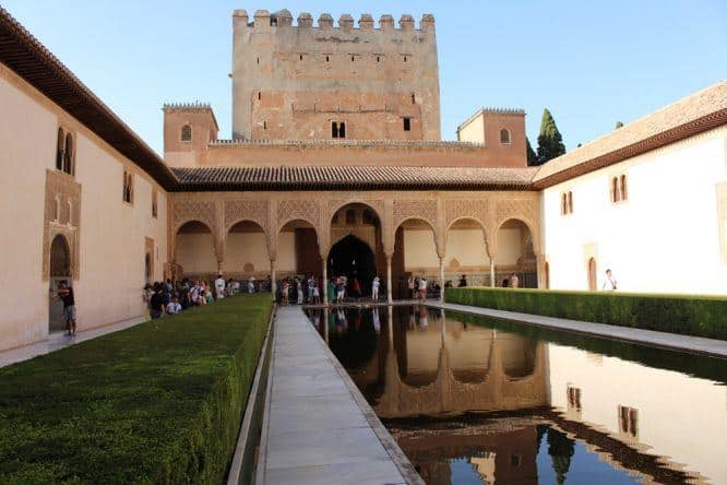 Brunnen und Wasser findet ihr in Alhambra überall