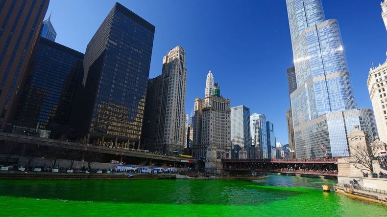 Chicago River während des St. Patrick's Festival (Copyright: saraporn/Shutterstock.de)