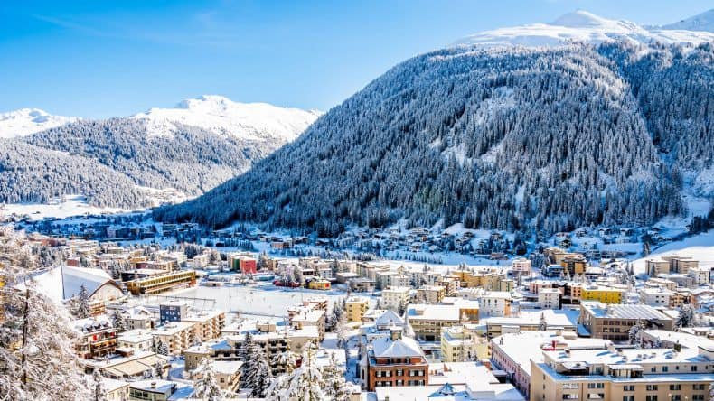 Skigebiet Davos in der Schweiz (Copyright: Boris-B/Shutterstock)