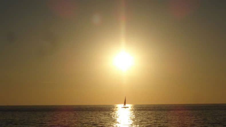 Sonnenuntergang vom Boot aus