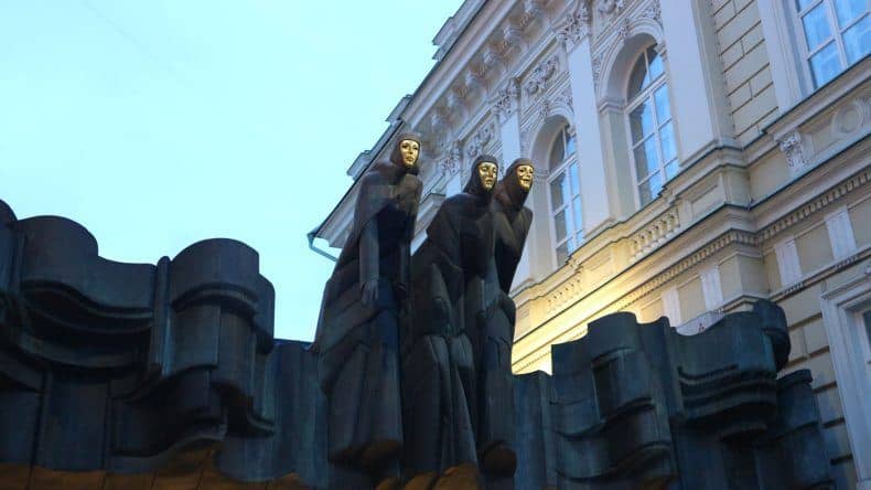 Die drei Musen am litauischen Nationaltheater