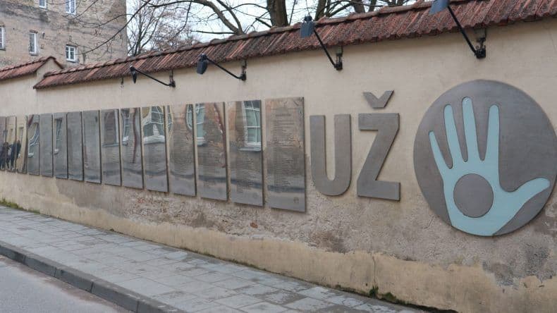 Solltet ihr gesehen haben, wenn ihr in Vilnius vorbeischaut: Die eigene Verfassung des Künstlerviertels Užupio Respublika