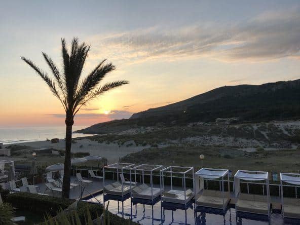 Adults-only Pool und Cala Mesquida bei Sonnenaufgang