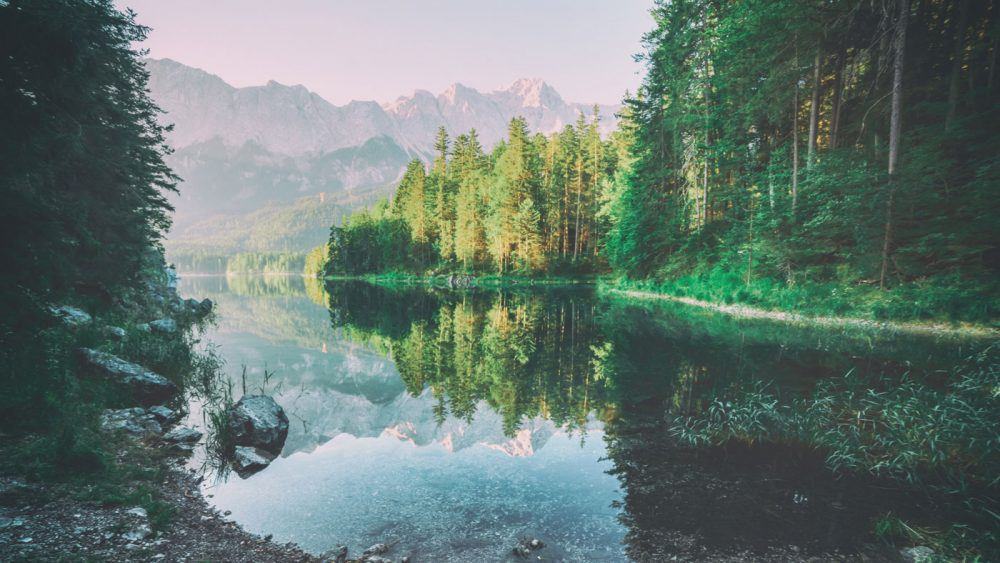 Außergewöhnliches Reiseziel: Eibsee in Bayern