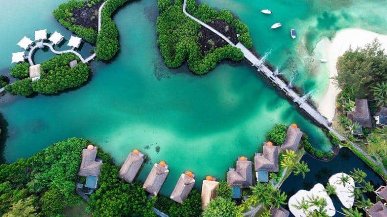 Ein Blick von oben auf das 6-Sterne-Resort Constance Prince Maurice auf Mauritius