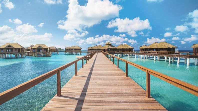 Wasserbungalows im Sandals Royal Caribbean Resort and Private Island in Jamaica
