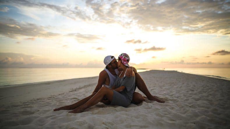Mia und Thies ganz romantisch auf der Sandbank