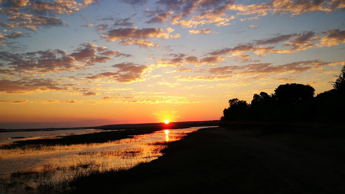 Traumhafter Sonnenaufgang im Chobe Nationalpark