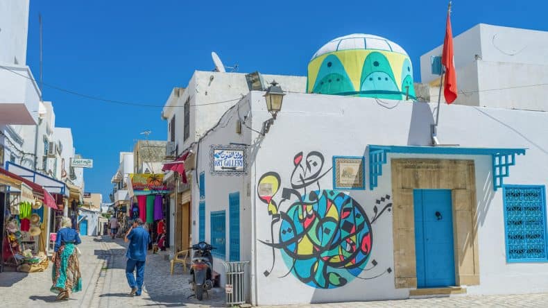9.Die Graffitis in Djerba Hood