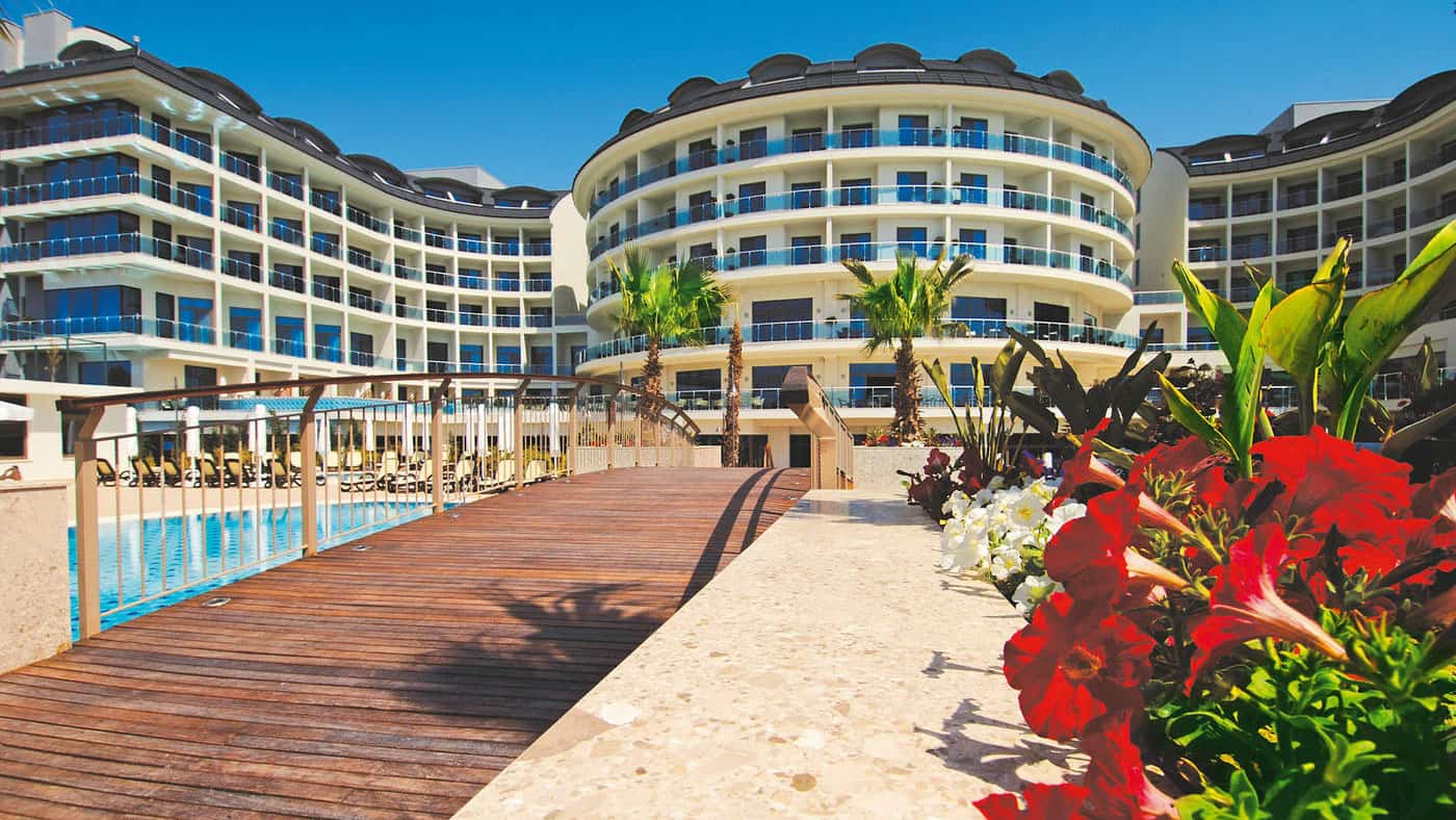 Urlaub machen im Hotel Commodore Elite Suites & Spa
