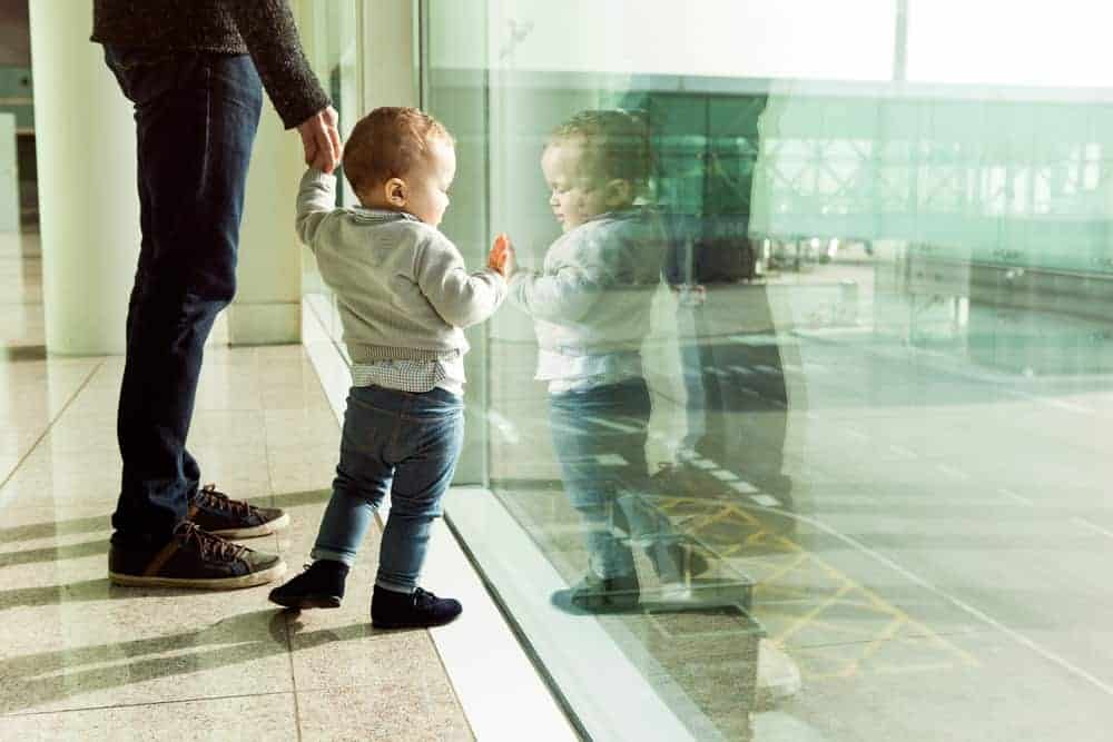Für Kinder gibt es auf dem Flughafen viel zu erkunden