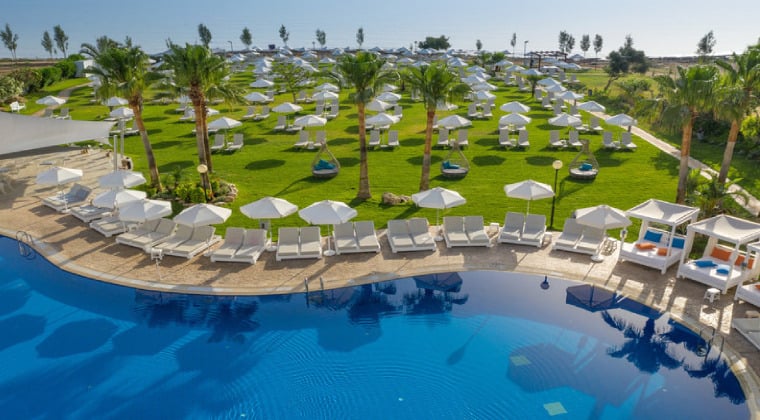 Das neu erbaute TUI BLUE Zahara Beach in Spanien. Das 4-Sterne Hotel liegt an einem der schönsten Sandstrände Europas