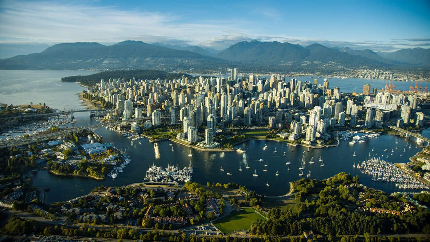 Vancouver (Photocredit: Albert Normandin)