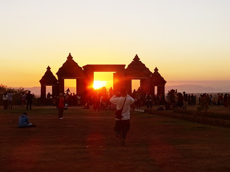 Sonnenuntergang am Boko Tempel