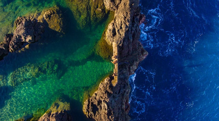 Lavaschwimmbecken in Porto Moniz