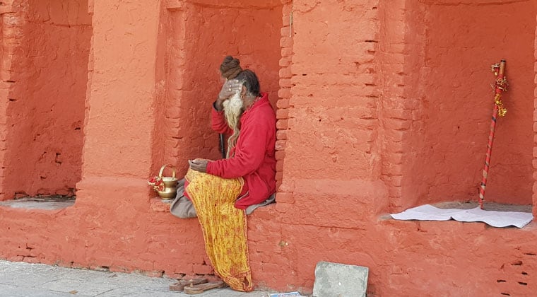 Sadhus mit auffälliger Aufmachung in Pashupatinath