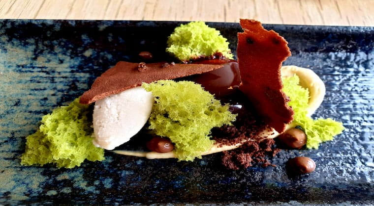 Dessert im Katagi Blau