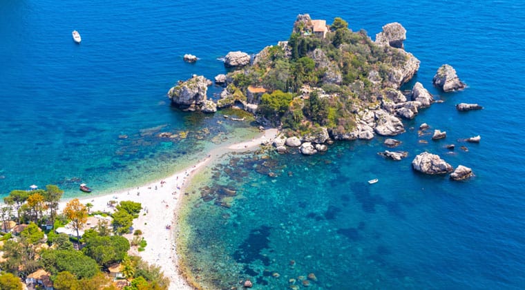 Blick auf Isola Bella auf Sizilien