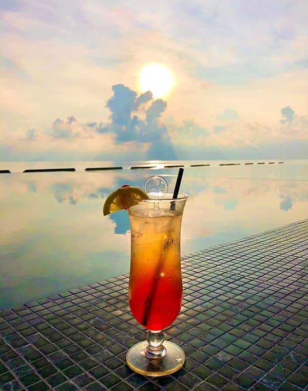 Sundowner im Kuramathi Maldives
