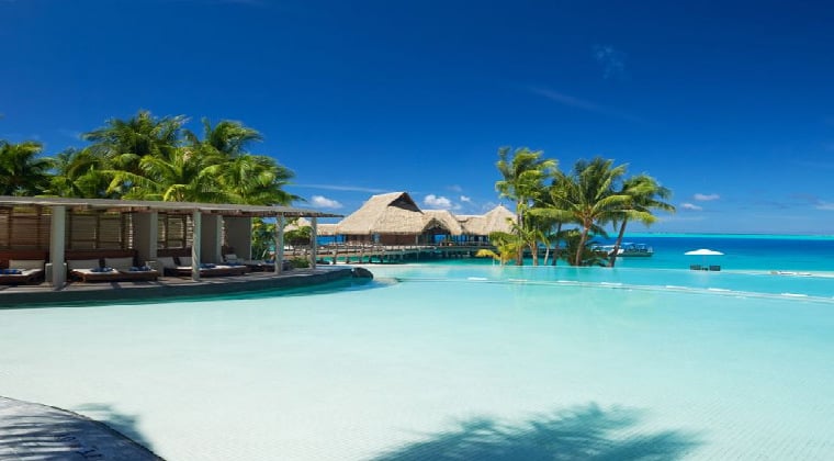 Conrad Bora Bora Nui Resort & Spa Infinitypool