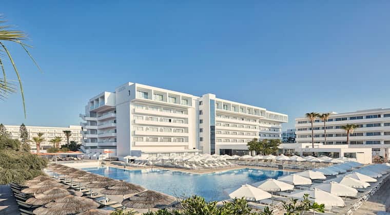 Zypern TUI SUNEO Atlantica Sancta Napa Hotelansicht