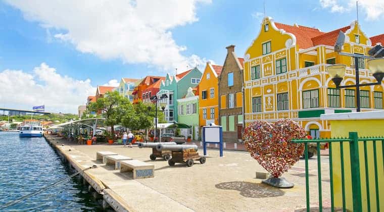 Curacao Sehenswürdigkeiten bunte Häuser Willemstad