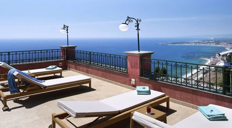 Italien Insel Sizilien Villa Schuler Blick auf Meer