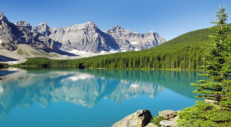 Kanada Banff wunderschöner See mit klarem Wasser