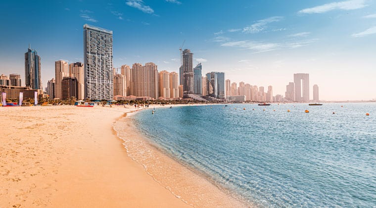 Strand in der Marina von Dubai