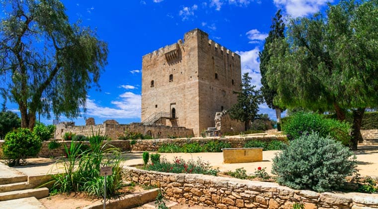 Blick auf die zyprische Burg Kolossi in Limassol
