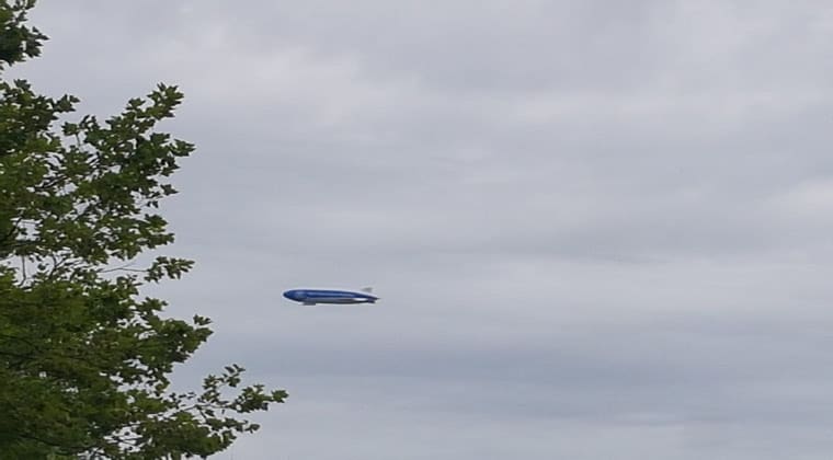 Ein Zeppelin am Himmel