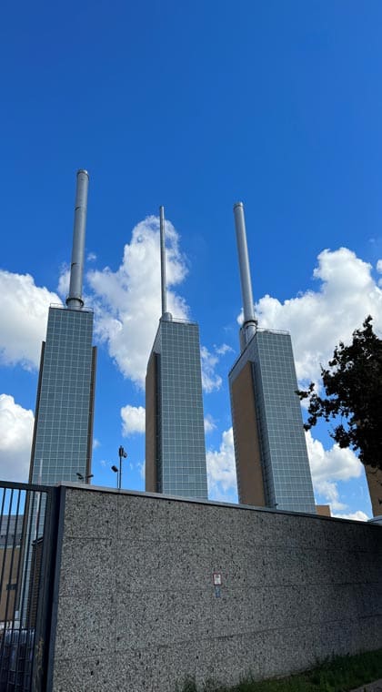 Heizkraftwerk Hannover Linden: Die drei warmen-Brüder