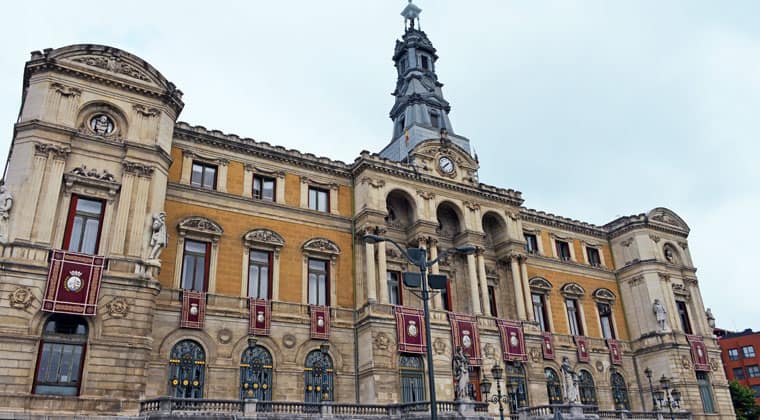 Blick auf das Rathaus von Bilbao