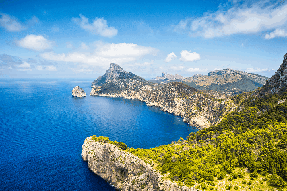 Cap de Formentor auf Mallorca ist der nördlichste Punkt der Baleareninsel. Die Halbinsel ist bei den Mallorquinern auch als Treffpunkt der Winde bekannt. 