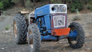 Traktor Rhodos