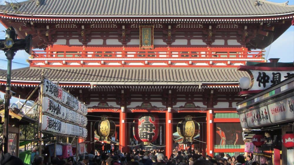Der im gleichnamigen Stadtteil befindliche Asakusa-Schrein ist ein beliebtes kulturelles und kulinarisches Ausflugsziel.