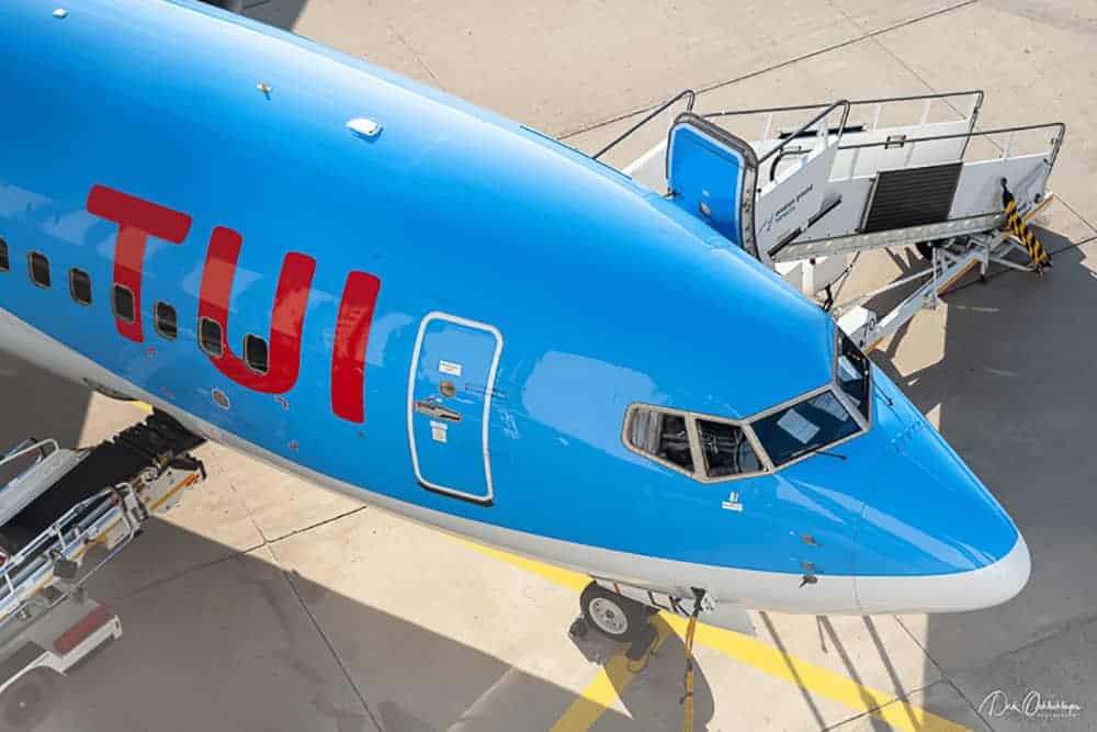 TUI fly Boeing 737 steht bereit. 