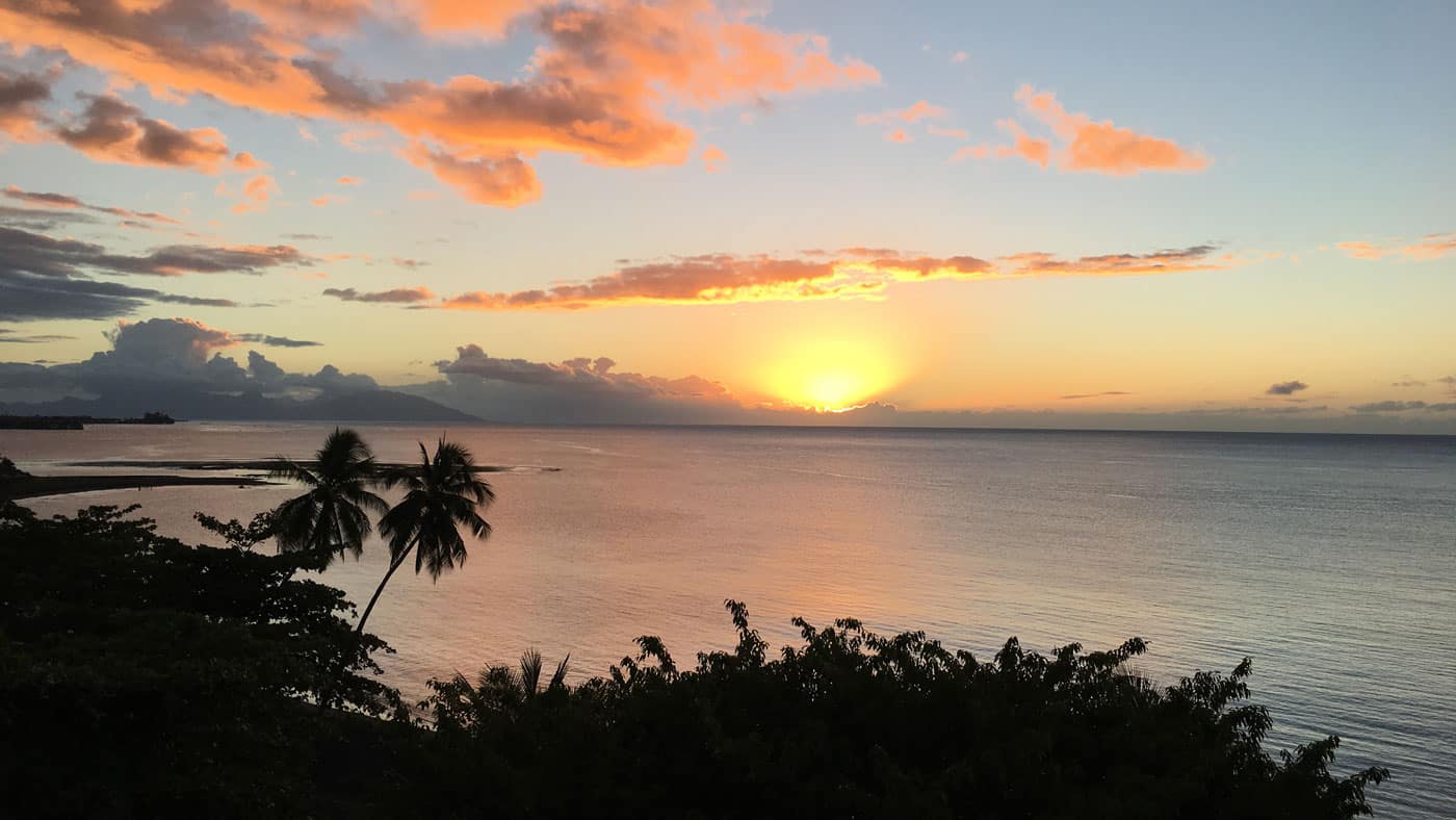 Einfach magisch: Sonnenaufgang auf Tahiti
