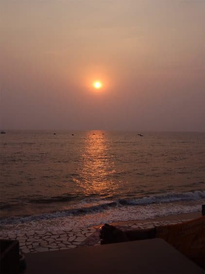 Am Meer in Indien ist einfach jeder Sonnenuntergang ein Traum.