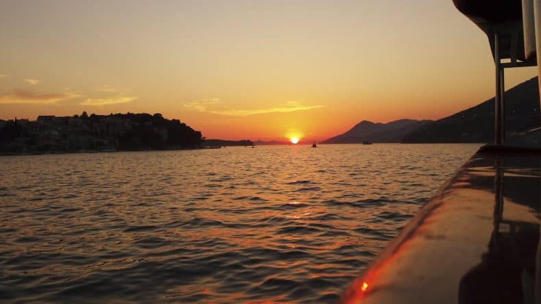 die Sonne geht in Dubrovnik unter