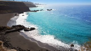Der Playa de Bollullo bei Puerto de la Cruz ist einer der schönsten Naturstrände im Norden Teneriffas