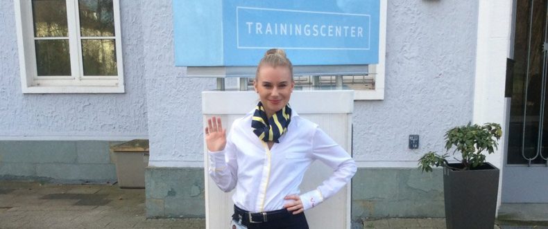 Alina startet ihre Ausbildung zur Flugbegleiterin bei TUIfly
