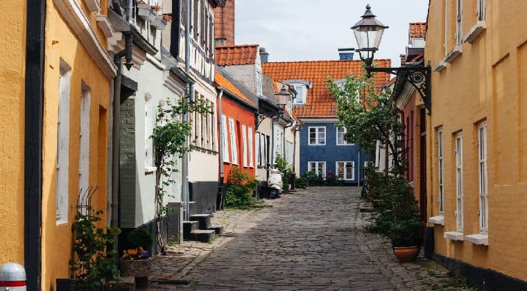 Dänemark romanische Gasse in Aalborg