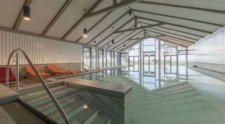 Indoor Pool im Arborea Marina Resort