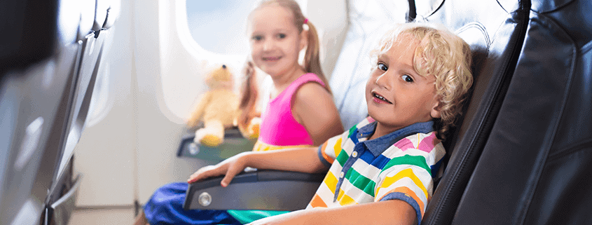 Gebrauch von Kindersitzen im Flugzeug - das solltest du beachten